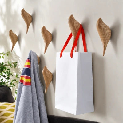 patere-bois-judith-sac-range-au-mur
