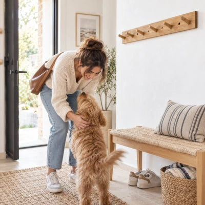 patere-murale-sandrine-accueille-son-chien