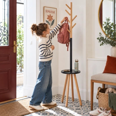 porte-manteau-sur-pied-fabienne-fillette-accroche-son-sac