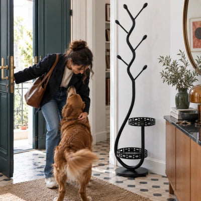 porte-manteau-sur-pied-sabine-accueille-son-chien